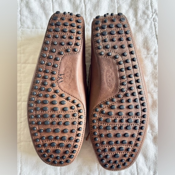 Tod\'s Gommino Leather Fringe Driving Loafers in Congnac & Tan Tod\ main image 4